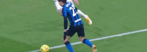国米2-0击败尤文 巴雷拉传射比达尔破门献礼